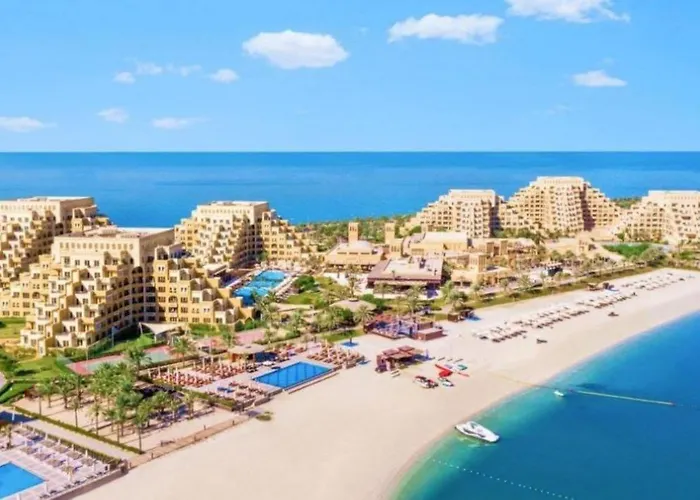 Seaview Escape Family Two-Bedroom Apartment With Seaview