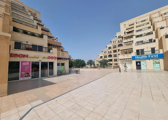 Seaview Escape Family Two-Bedroom Apartment With Seaview