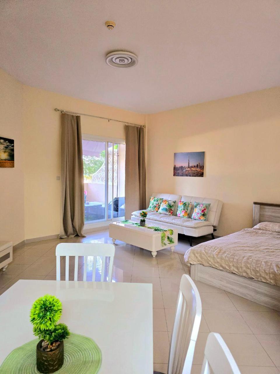 Seaview Escape Family Two-bedroom With Seaview Apartment *