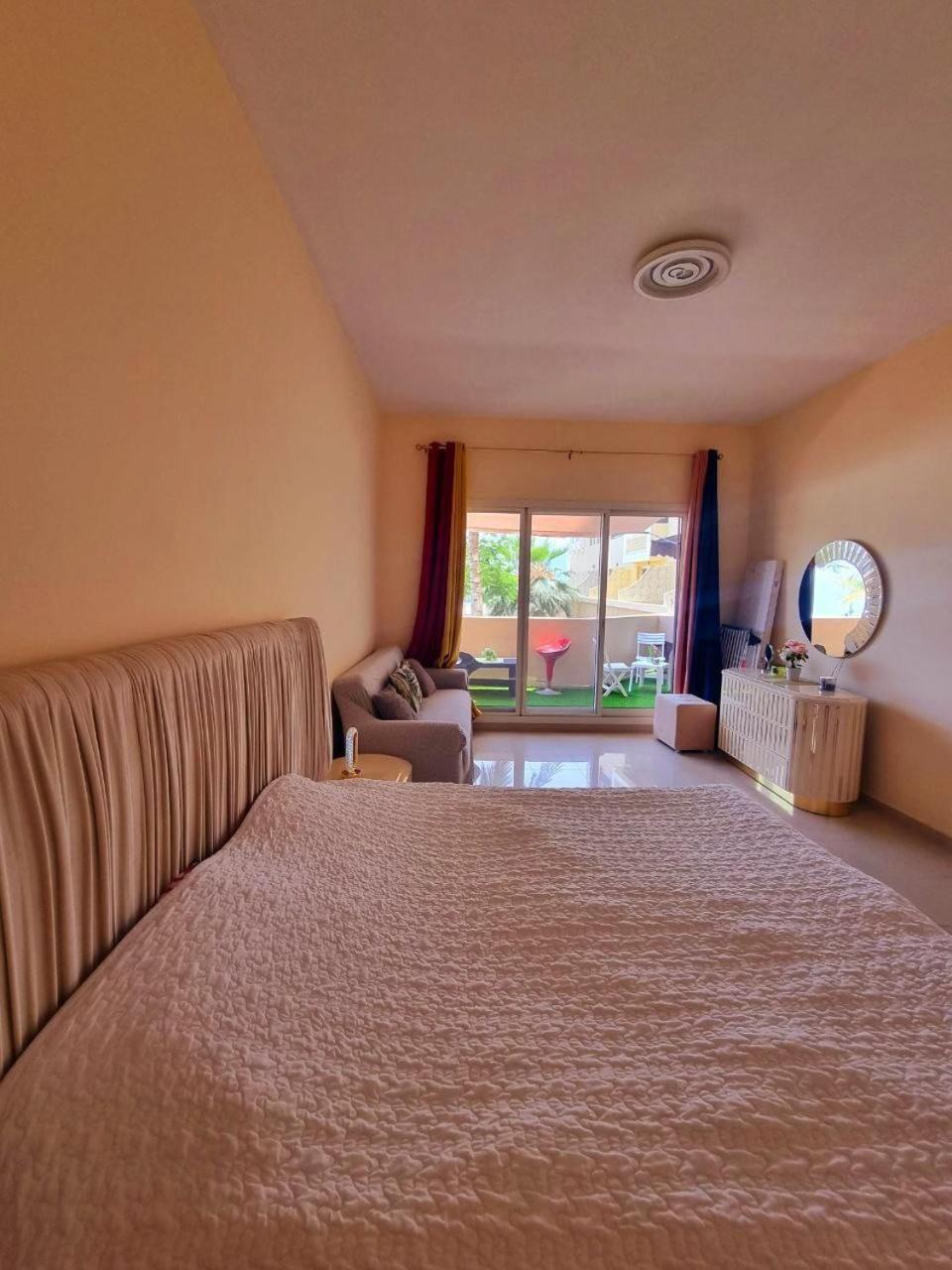 Seaview Escape Family Two-bedroom With Seaview