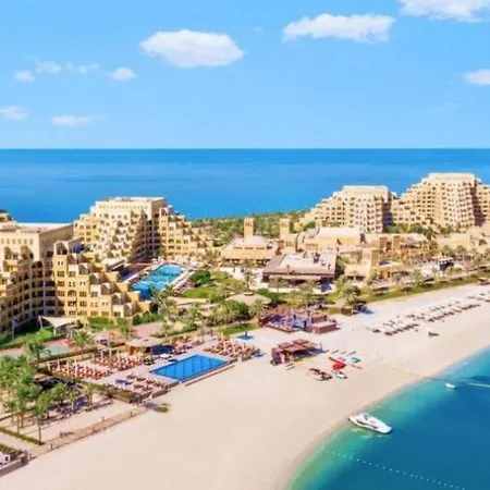 Seaview Escape Family Two-Bedroom Apartment With Seaview Ras al-Khaimah Exterior photo